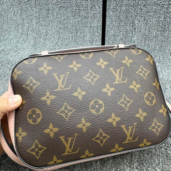 Louis Vuitton Saintonage Monogram Crossbody Bag fbcco1050-102125 - Picture 3 of 15
